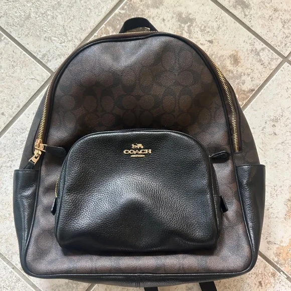 Backpack - Picture 8 of 8